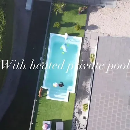 The Pool House {heated Pool With Swim Jet} *