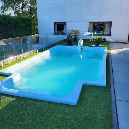 The Pool House {heated Pool With Swim Jet} * Beetham