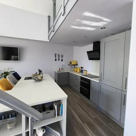 Holiday home The Pool House {heated Pool With Swim Jet} Beetham